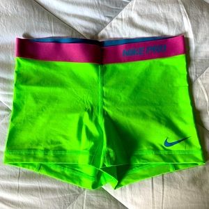 Nike compression short